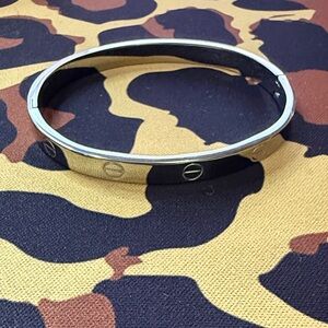 Fashion bangle bracelet